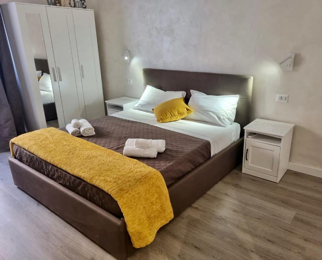 Apartment Close To The Coloseum, 2 Minutes Walk From Metro A Eksteriør billede