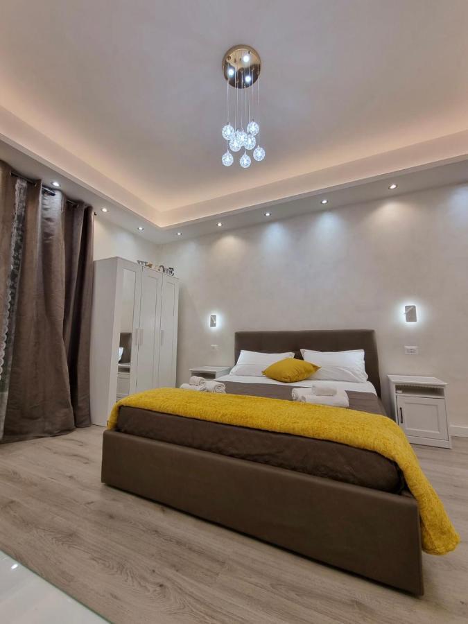 Apartment Close To The Coloseum, 2 Minutes Walk From Metro A Eksteriør billede