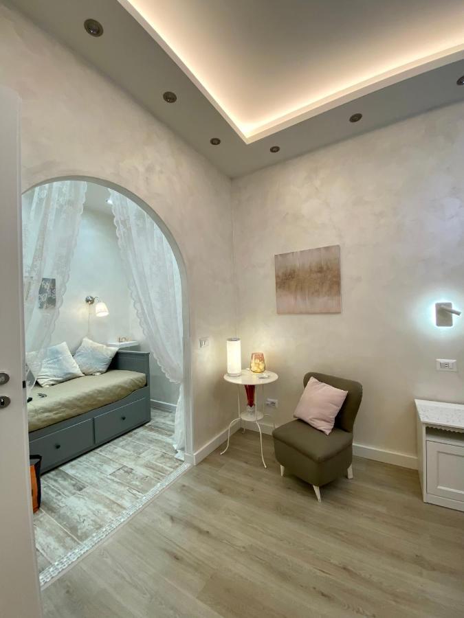 Apartment Close To The Coloseum, 2 Minutes Walk From Metro A Eksteriør billede