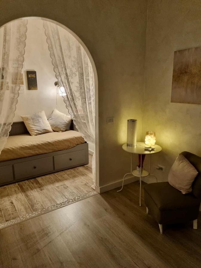 Apartment Close To The Coloseum, 2 Minutes Walk From Metro A Eksteriør billede