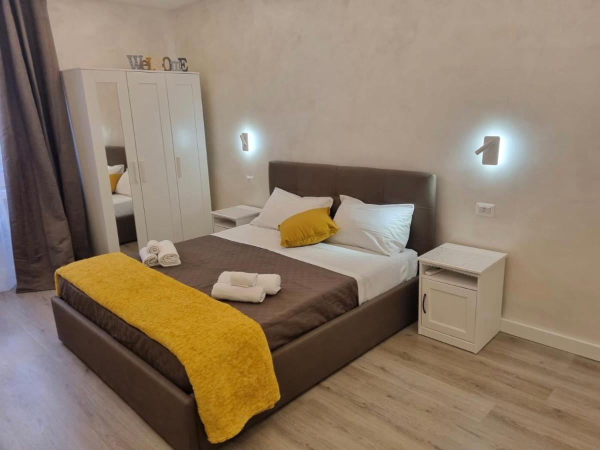 Apartment Close To The Coloseum, 2 Minutes Walk From Metro A Eksteriør billede