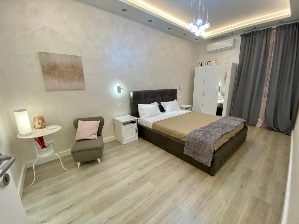 Apartment Close To The Coloseum, 2 Minutes Walk From Metro A Eksteriør billede