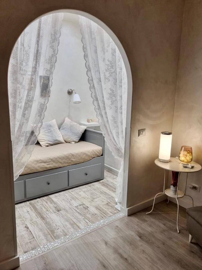Apartment Close To The Coloseum, 2 Minutes Walk From Metro A Eksteriør billede