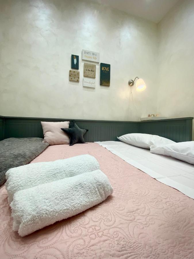 Apartment Close To The Coloseum, 2 Minutes Walk From Metro A Eksteriør billede