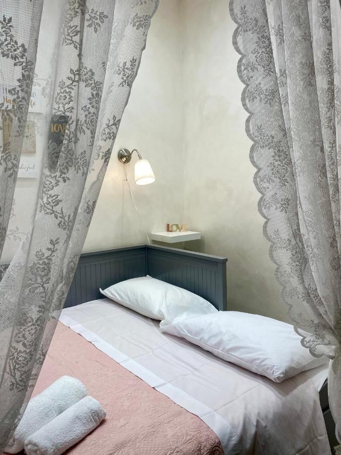 Apartment Close To The Coloseum, 2 Minutes Walk From Metro A Eksteriør billede